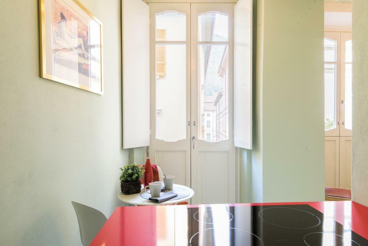 Duomo Luxury Suite - By Myhomeinコモ エクステリア 写真